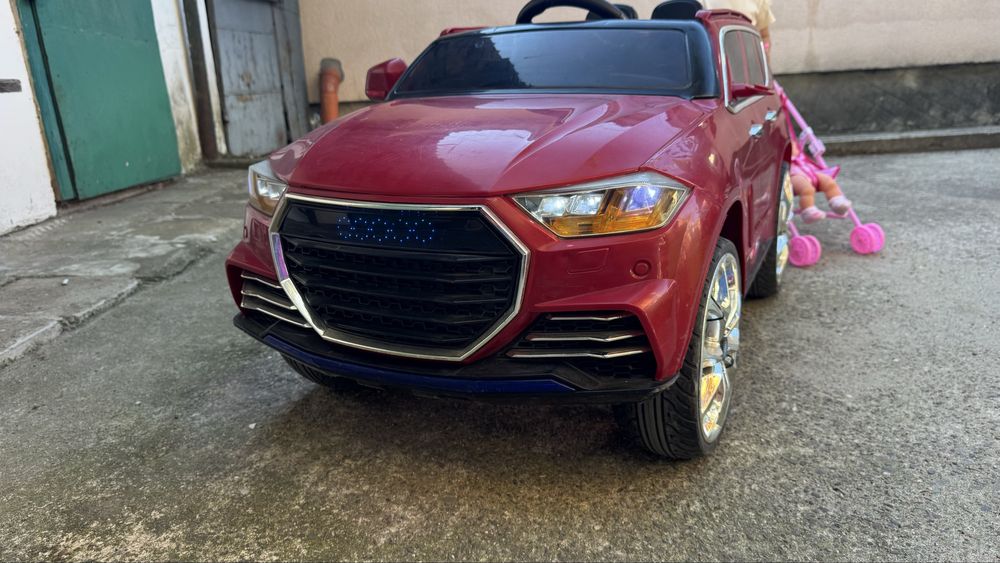 Детска акумулаторна джип Audi