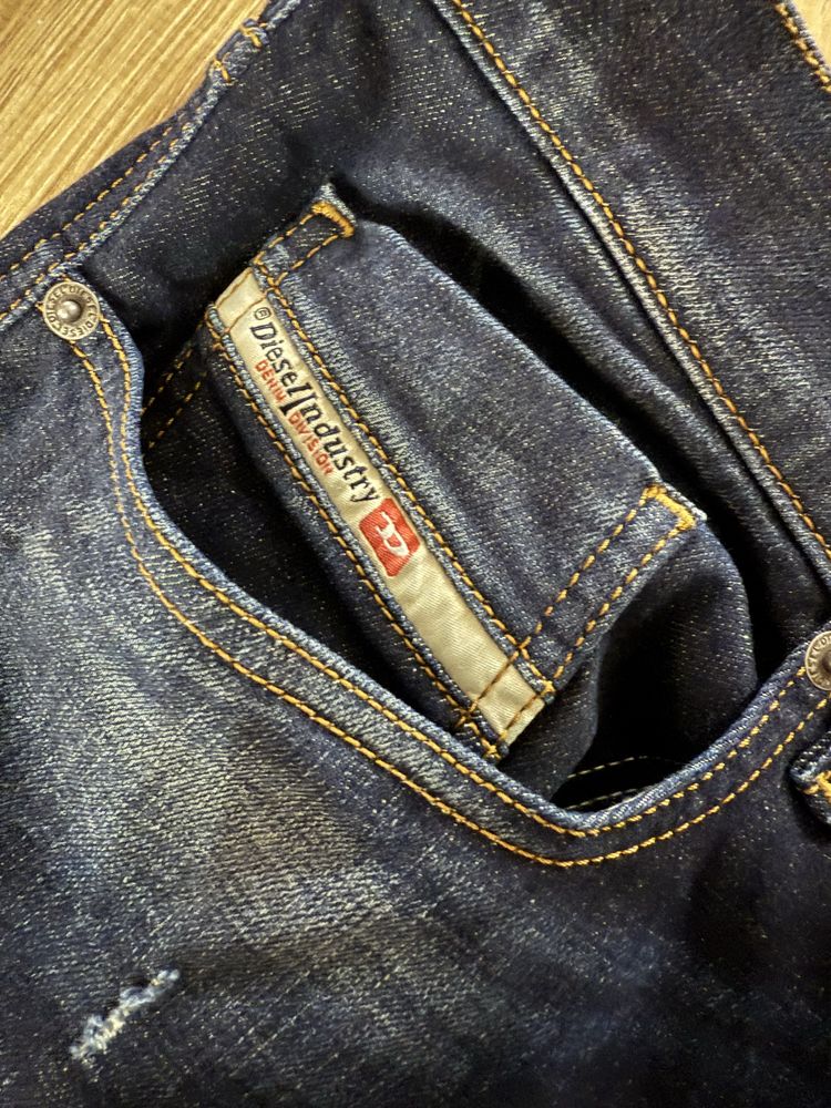 Diesel Дънки разчер w40