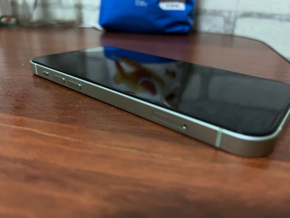 Обменяю айфон 12 …