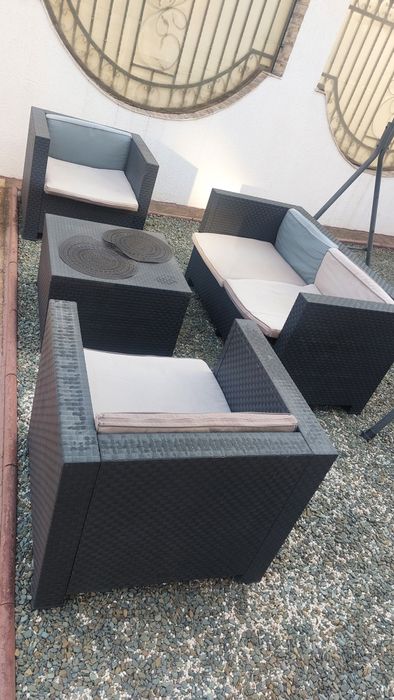 Set masa+ 2 fotolii + canapea