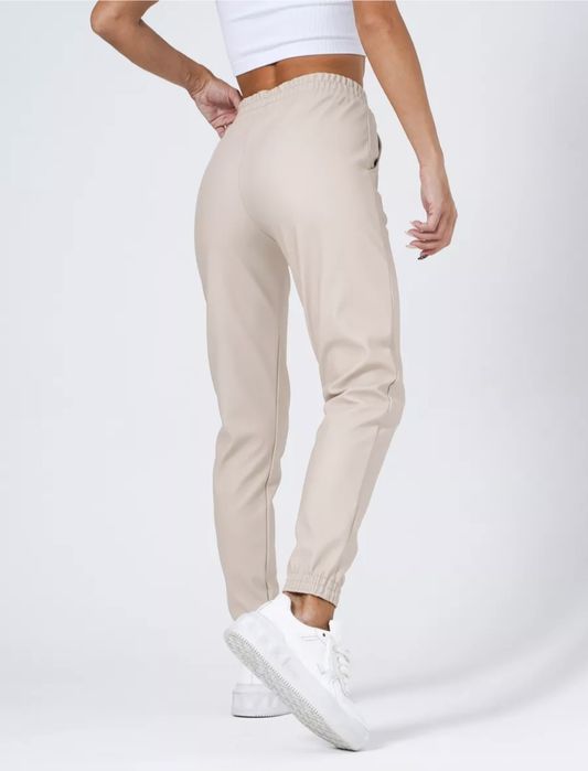 Брюки -джоггеры из экокожи