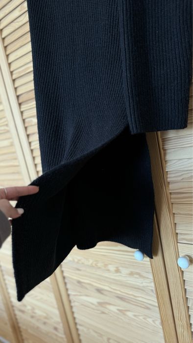 Pulover rochie cu crapaturi zara