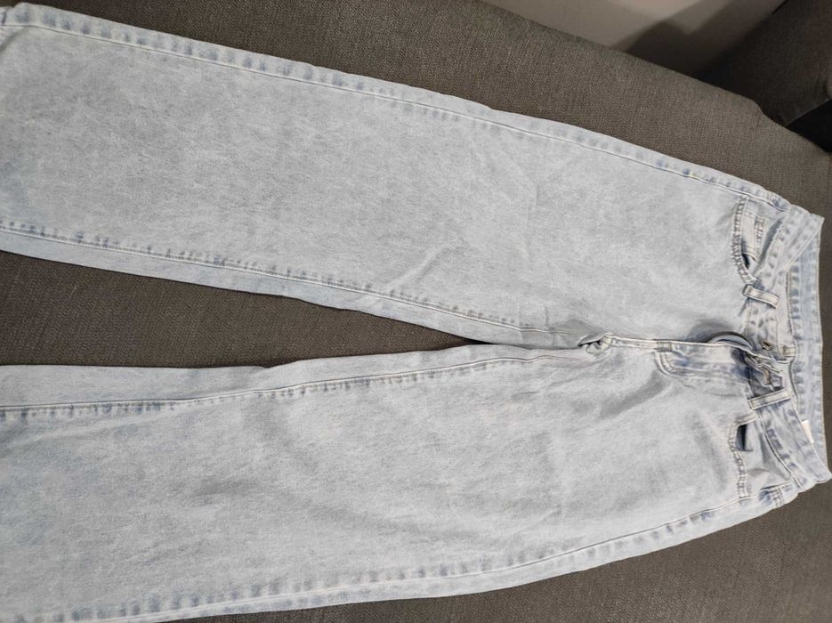 Различни модели дънки