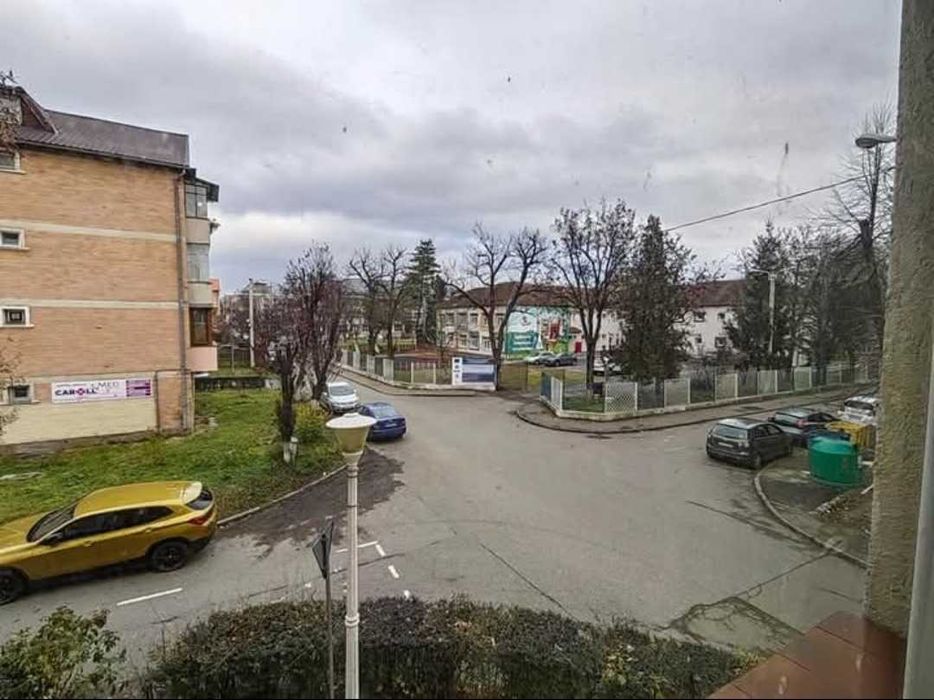 Vând apartament 2 camere, etaj 1, micro 1, Hunedoara.