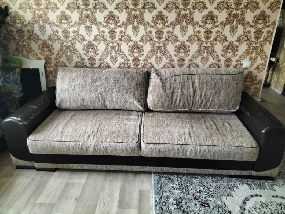 Продам раздвижной диван