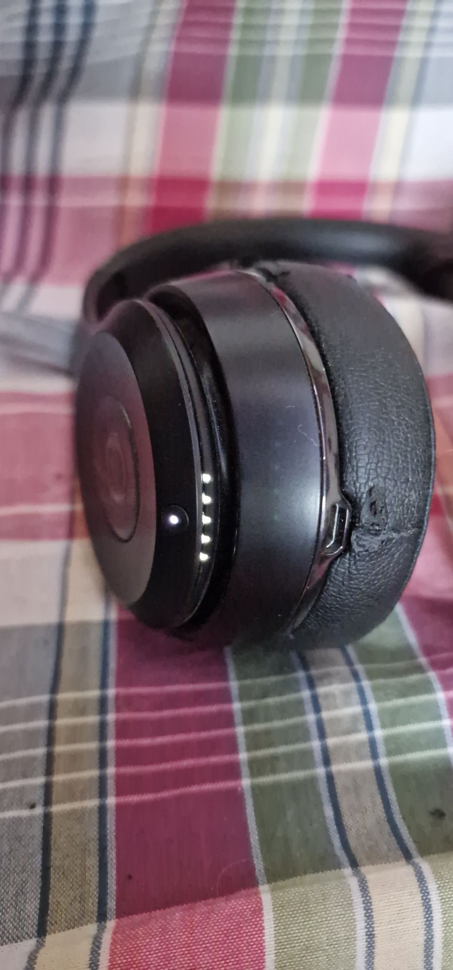 Слушалки Beats By Dre Solo 3 Wireless за части