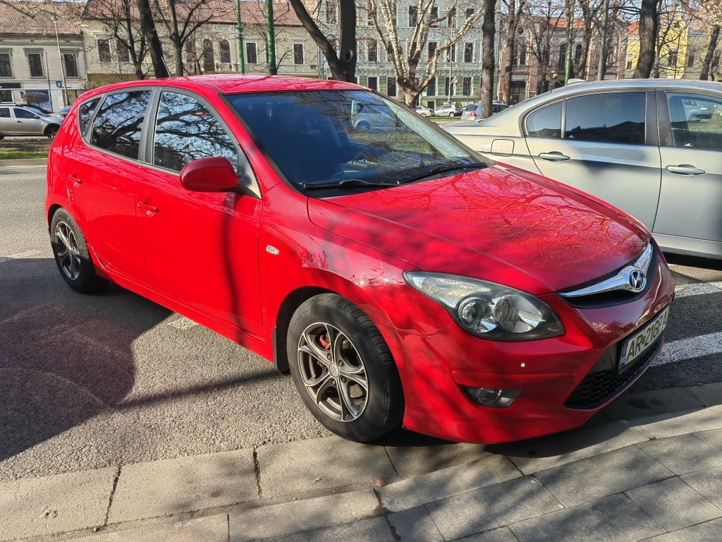 Vand Hyundai I30 benzina 2010