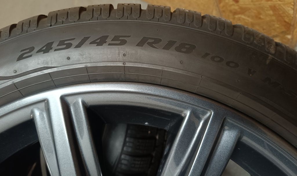 Оригинални джанти с нови зимни гуми 18 цола за Bmw G30 G31 дот 2023г