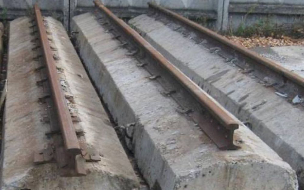 Под крановые пути(балки 6метровые б/у)