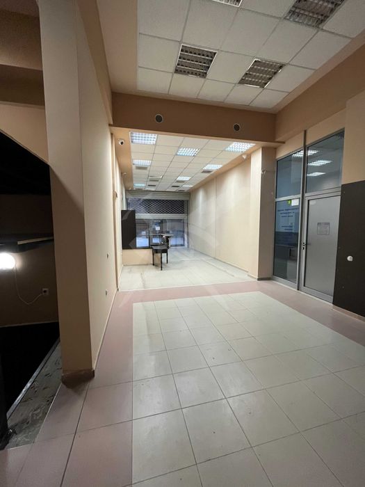Продава се Магазин в Пловдив, Гагарин - 170 кв.м за 755 €/кв.м - Снимка #1
