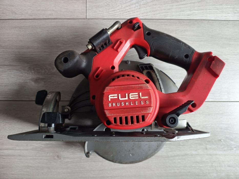 Set scule profesionale Milwaukee 18V