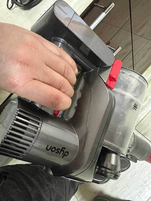 Aspirator Portabil Dyson V6 Slim