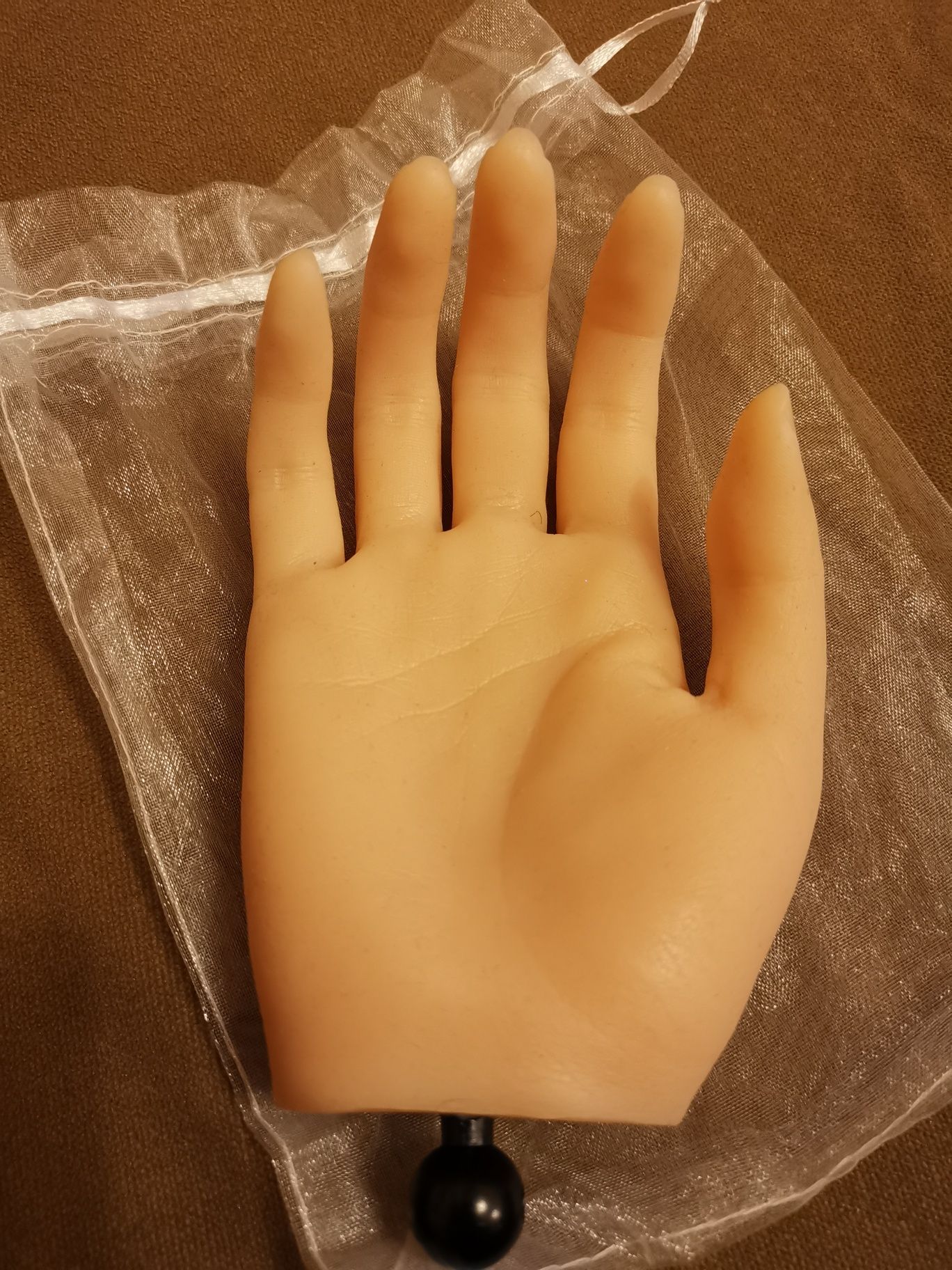 Реалистична силиконова ръка