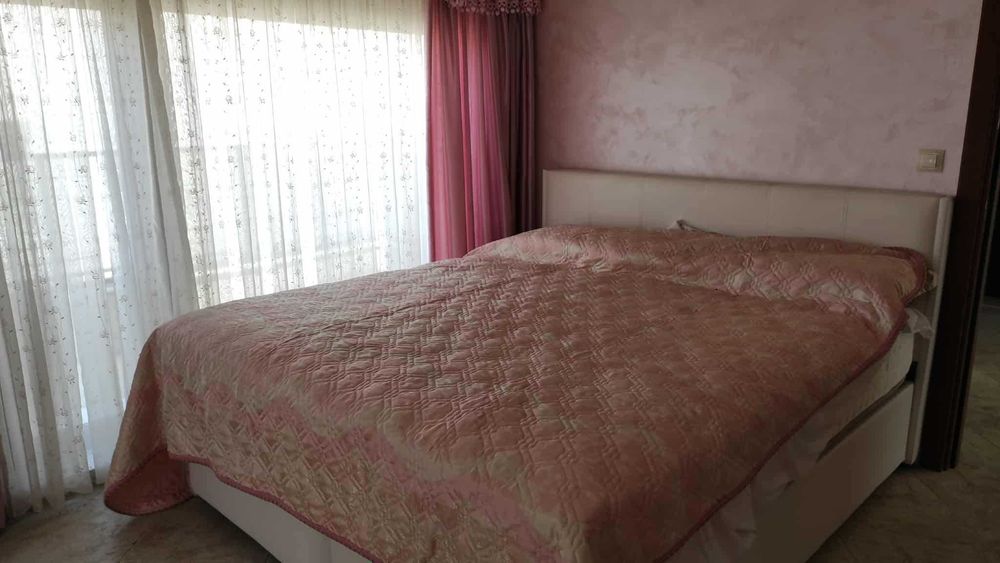 Апартамент до Операта с морска гледка и гледка към Катедрал