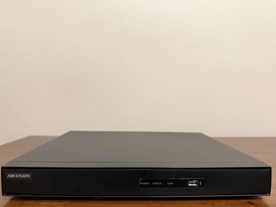 DVR Hikvision TurboHD 8 canale + 2 HDD