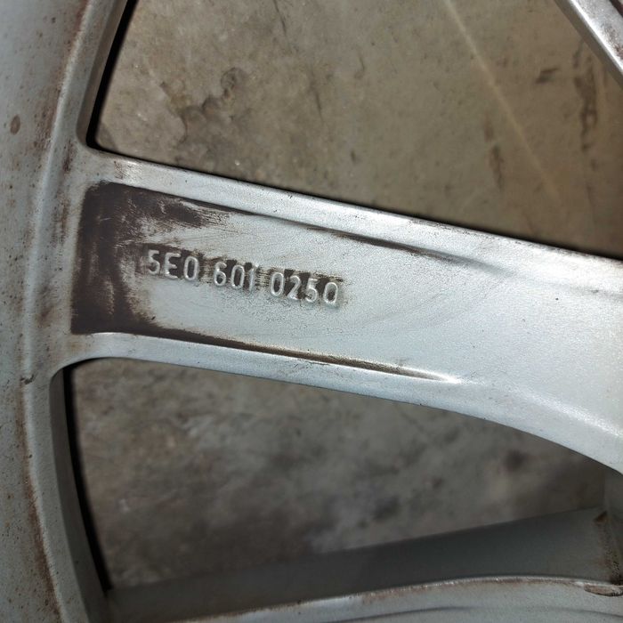 алуминиеви джанти втора употреба 7.5J18H2 ET5 за Шкода Октавия 2017г.