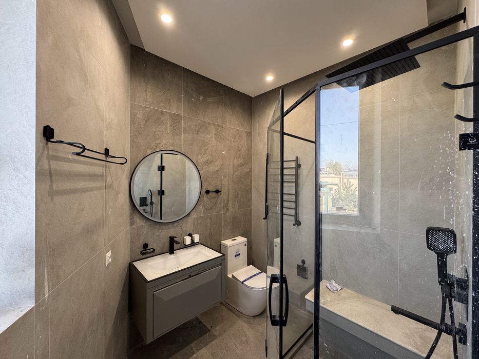 Ор-р: Hi-Town Moll, Чинобод Продается Новый Евро Hi-Thech. 5,5 соток