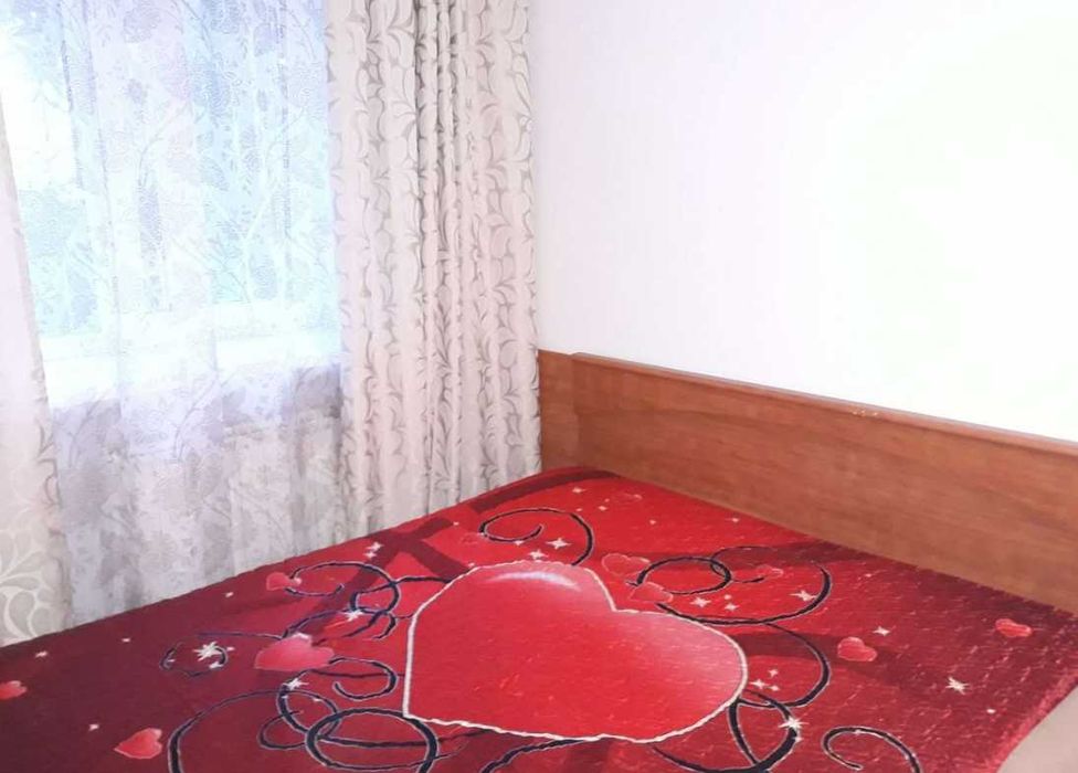 Дава се под наем Тристаен апартамент в Пловдив, Западен - 90 кв.м за 372.3 € - Снимка #1