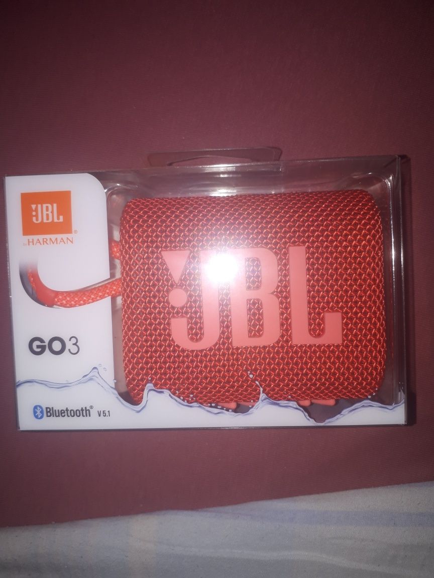 Продам НОВУЮ колонку JBL GO 3