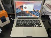 Vand Macbook Air 13 stare perfecta