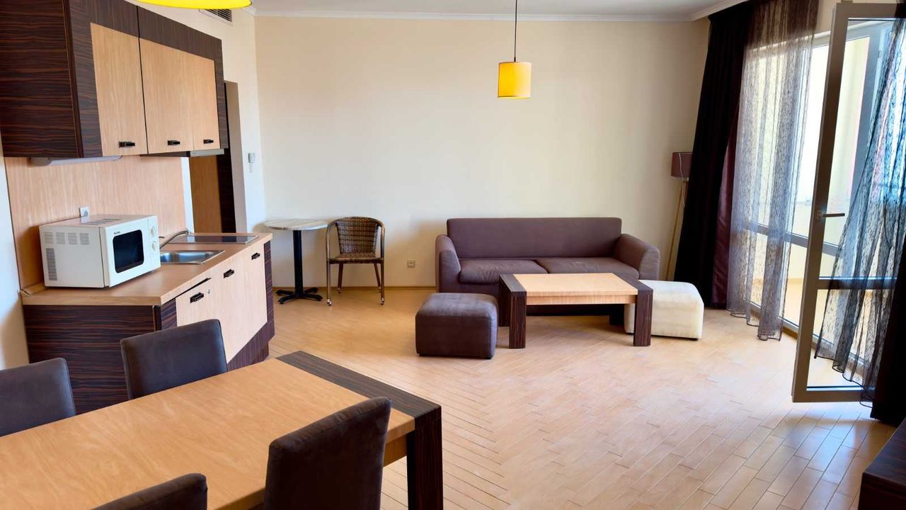 Продава се Двустаен апартамент в к.к. Слънчев бряг - 84 кв.м за 977 €/кв.м - Снимка #1