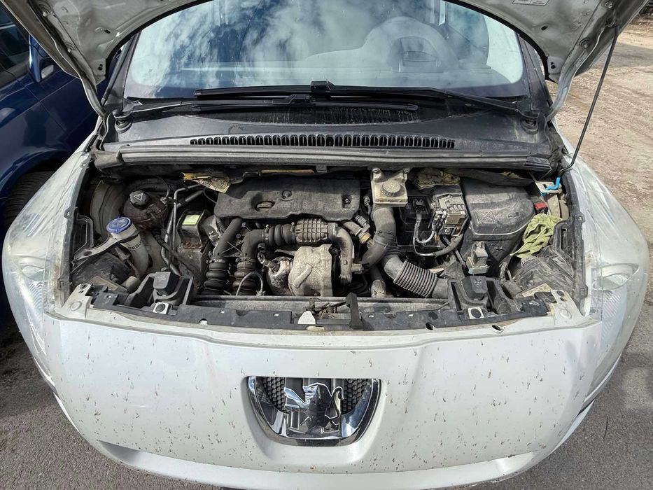 Peugeot 5008 1.6HDI на части
