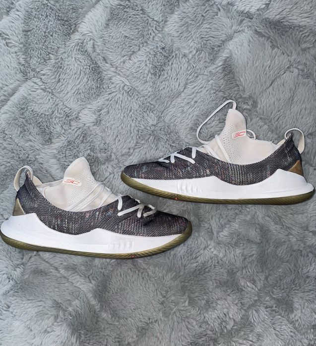 Vand Under Armour Curry 5 (nu jordan nike puma)