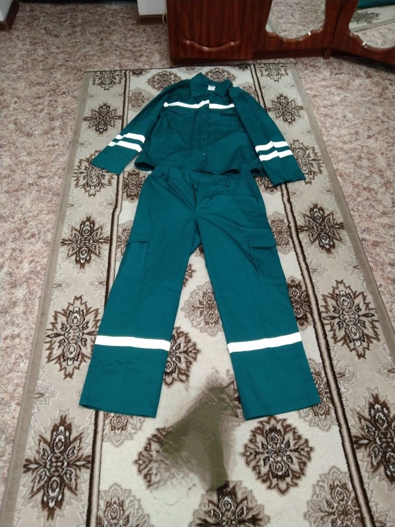 Продам спецодежду