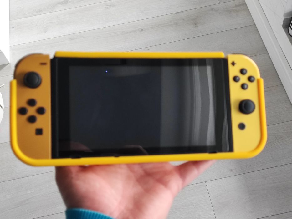 Nintendo Switch Led Pikachu & Eevee Edition - Editie Speciala