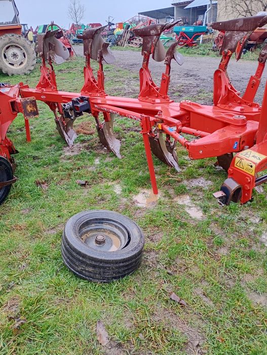 Plug reversibil 4 brazde Kunh Multi Master 112