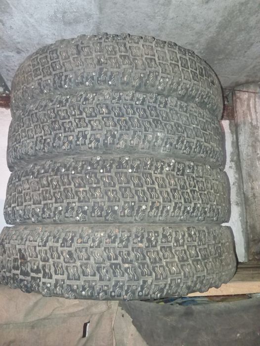 Продам резину Кама шипованная