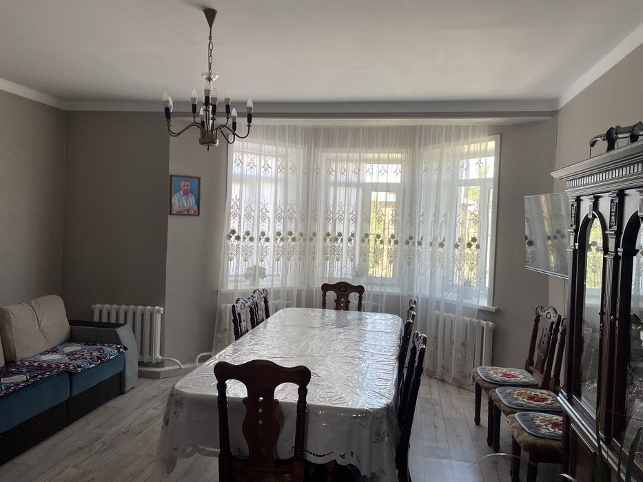 Продается 3 комнатная квартира (сталинка)