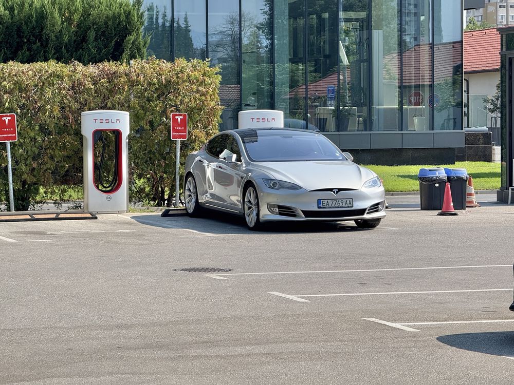 Tesla Model S P85 Performance (EU) Free Supercharging