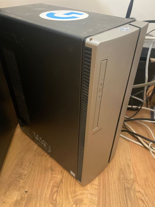PC i7 8700 -rx 560