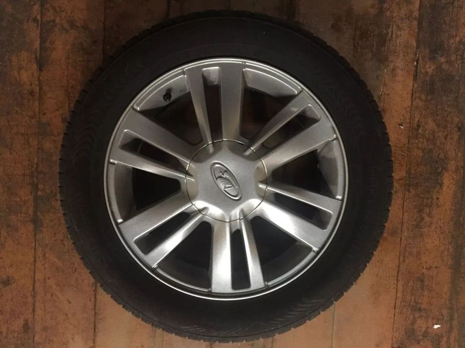 ДЕМЕТР б/у балон R15 хамда лада веста заводской б/у диска-балони сотил