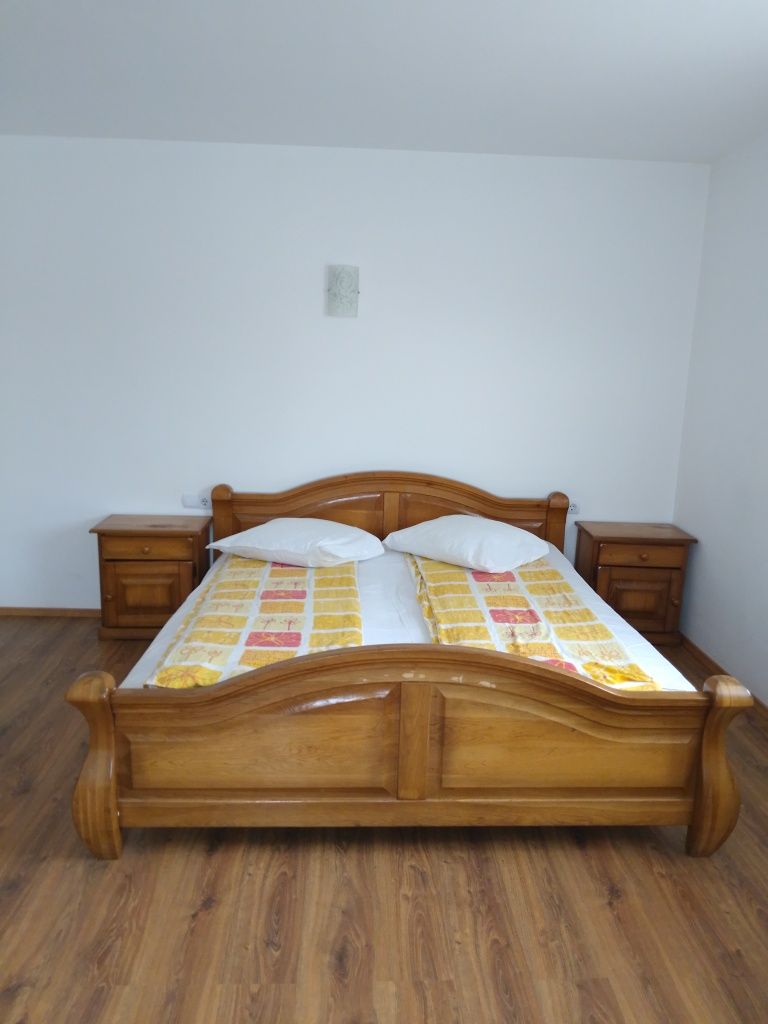 Închiriez cabana cu ciubăr