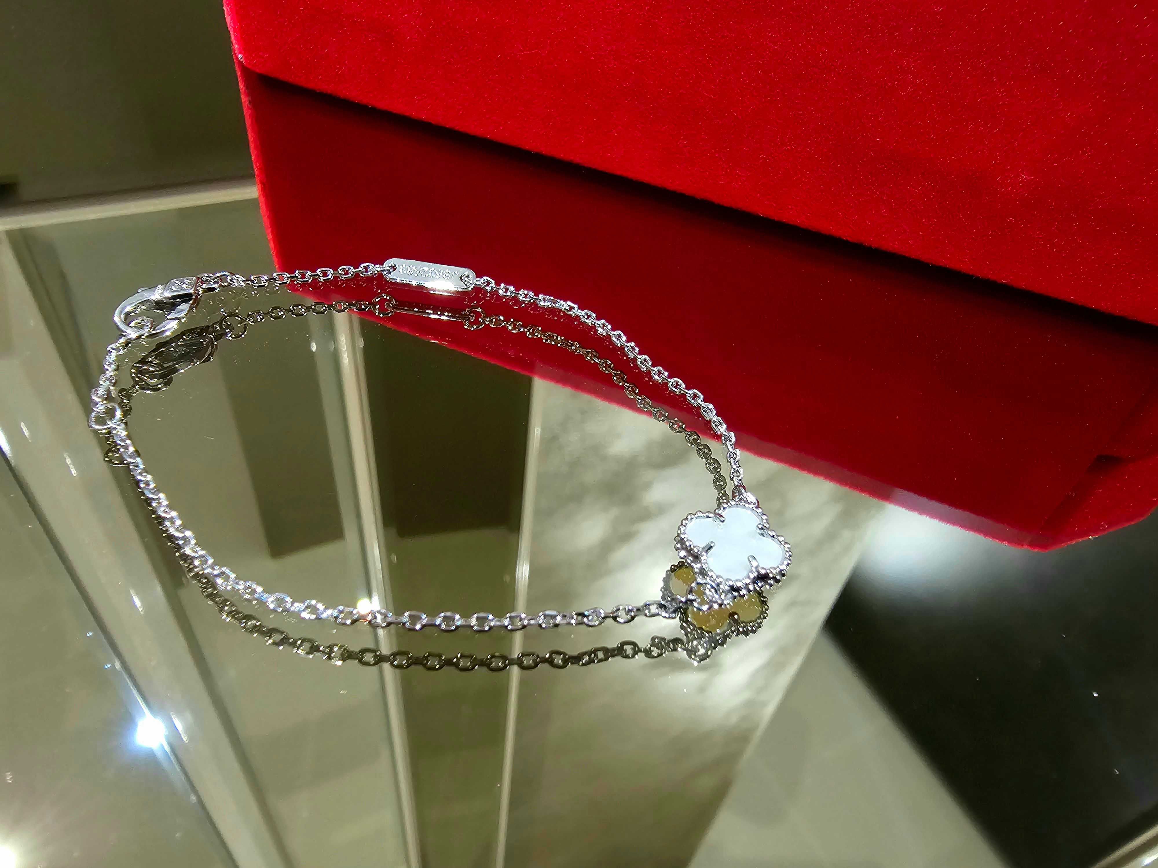 Van Cleef & Arpels VCA Silver Mother Sweet Alhambra Дамска Гривна