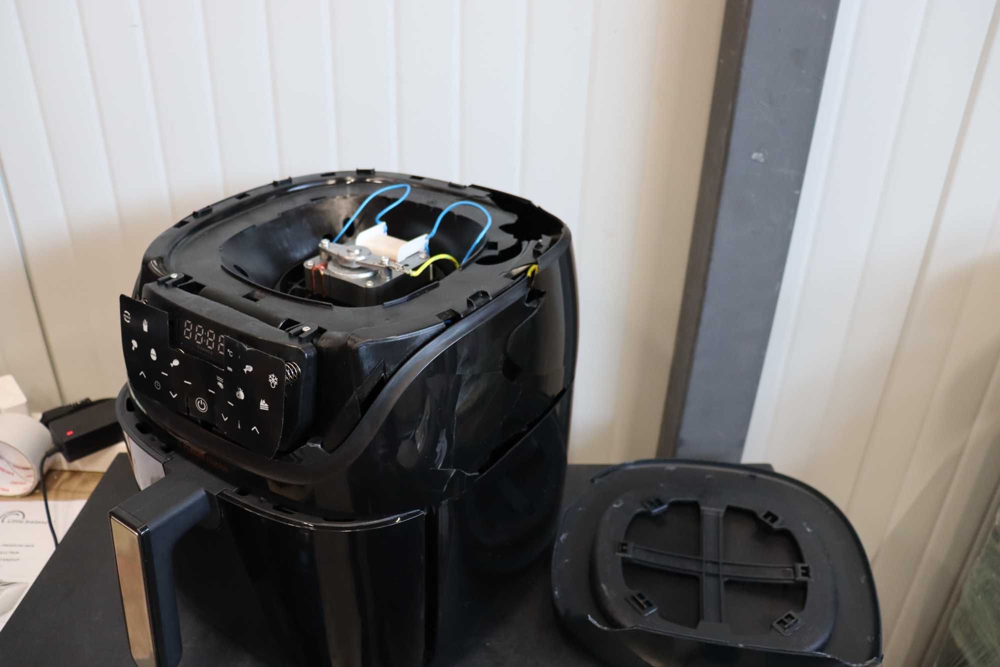 Russell Hobbs XXL Family Rapid Digital Air Fryer 8L С ДЕФЕКТ РАБОТИ