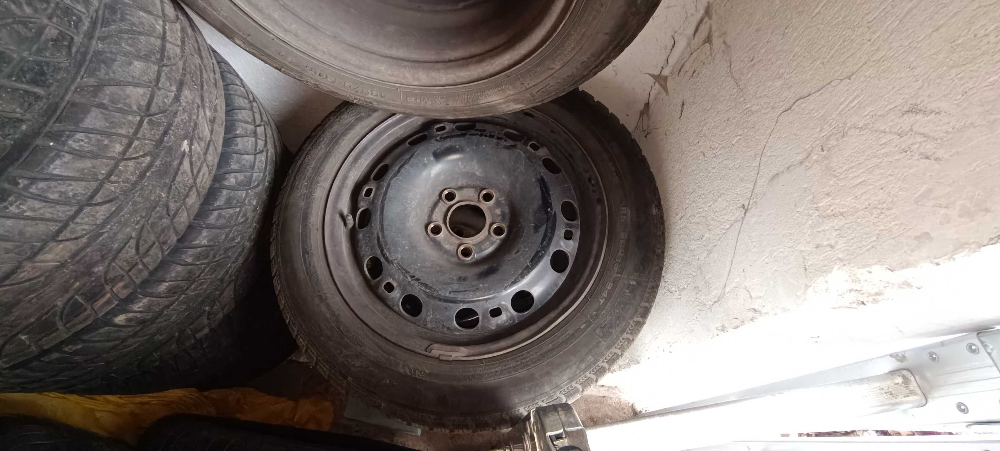 4 броя Джанти със гуми  185/60/r15 5x100 57.1  r15 + Бонус
