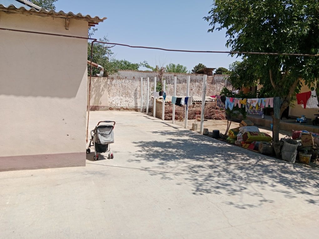 Xovli uy sotiladi