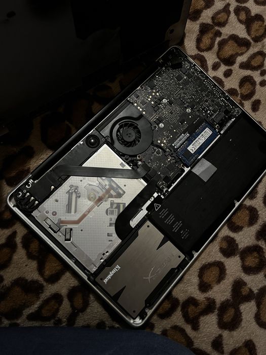 Imac pro 13’ mid 2012 pentru piese