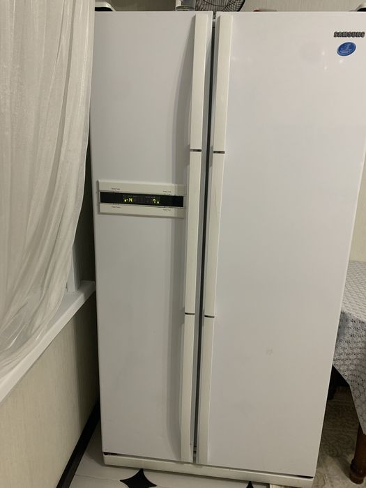 Продам холодильник в очень хорошем состояни