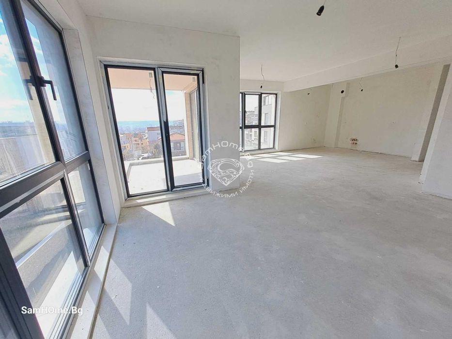 Продава се Четиристаен апартамент в Варна, Бриз - 165 кв.м за 2124 €/кв.м - Снимка #1