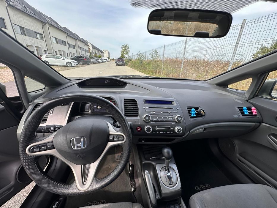 Vând Honda Civic hibrid