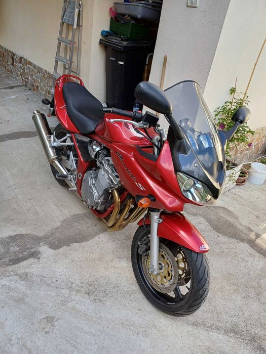 Vand moto Suzuki Bandit 600 cm3 , an 2001.