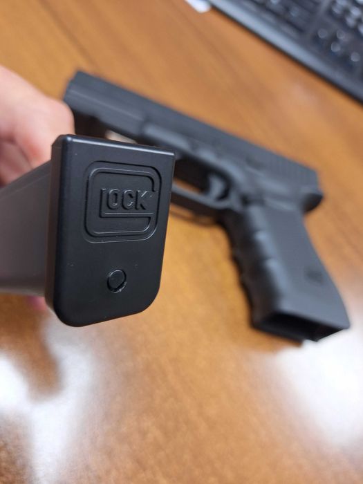 GLOCK 17 Gen4 UMAREX CO 2 4,5mm -чисто нов