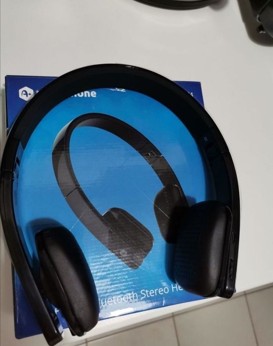 Vând caști wireless,noi la cutie.