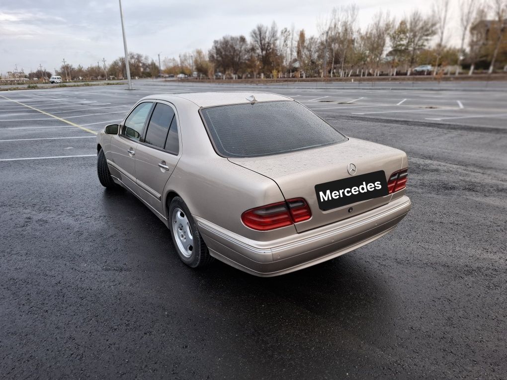 Мерседес Бенз w210
