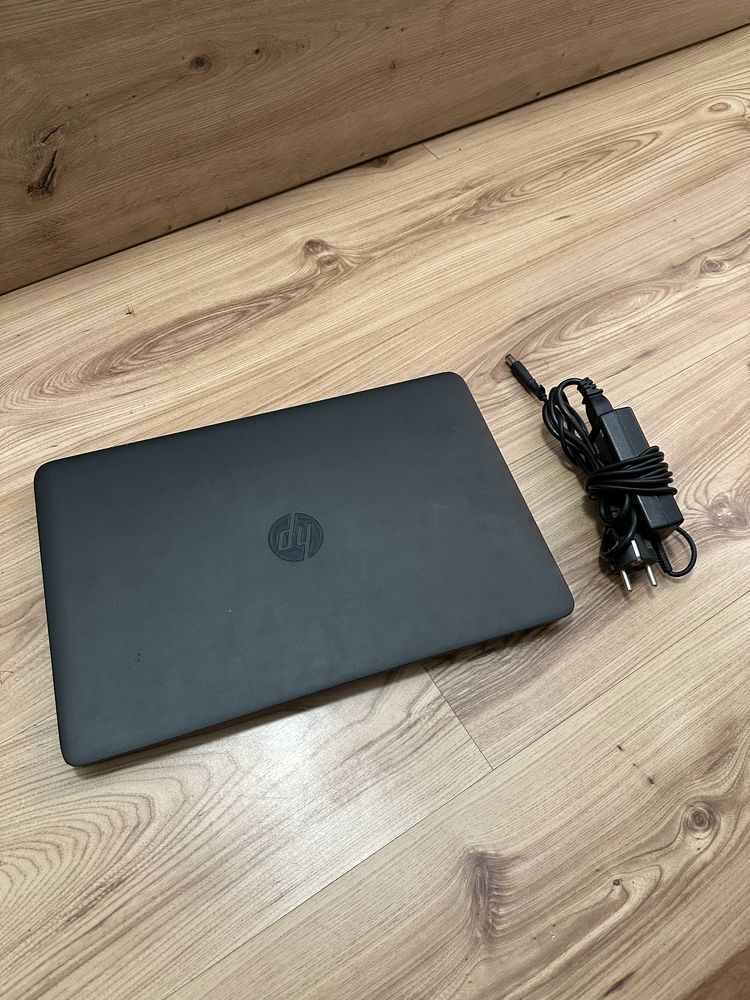 Лаптоп HP 15,6 инча