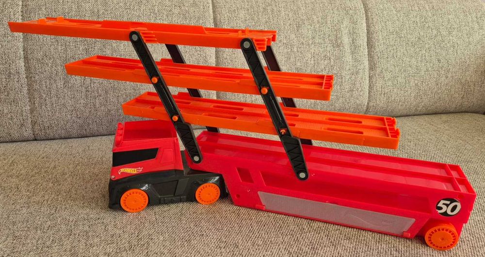 Camion Transportator Hot Wheels Gigant (Mega Hauler)